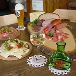 カフェ ペンション ゾンネンカンゼル ゲストハウス
