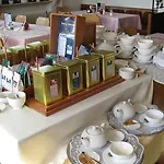 カフェ ペンション ゾンネンカンゼル ゲストハウス シュターツバート・ブリュッケナウ
